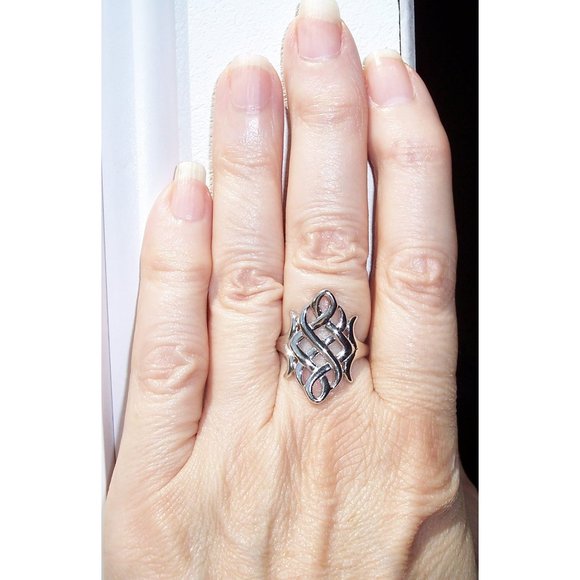 925 STERLING SILVER Large Celtic Irish Endless Knot Ring - Picture 2 of 16